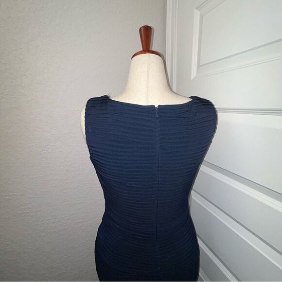 Tadashi Shoji Textured Sleeveless Knee Length Bodycon Dress - Picture 3 of 11